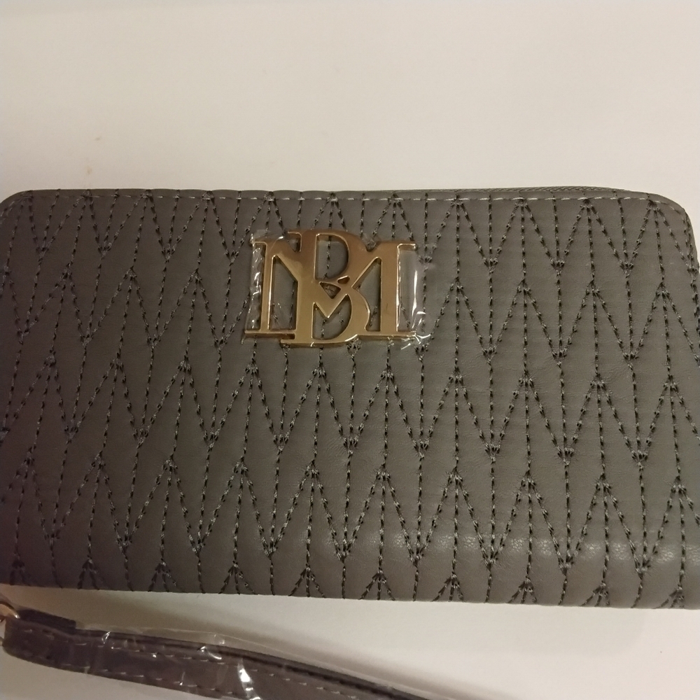 Badgley Mischka Gray Long Vegan Quilted Phone Cards Wallet NWT - Picture 2 of 4